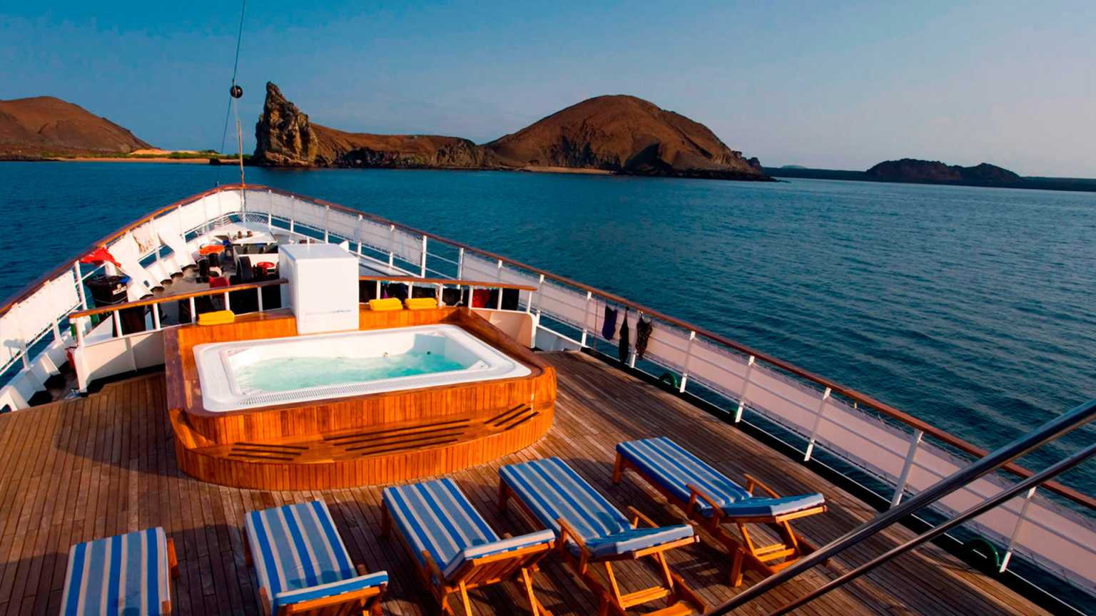 Galapagos Cruises Ecuador Trails